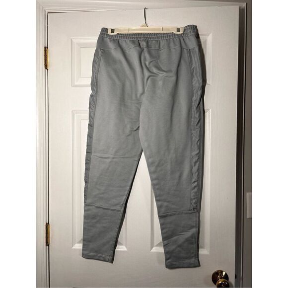 Under armour track pants large - Picture 2 of 3